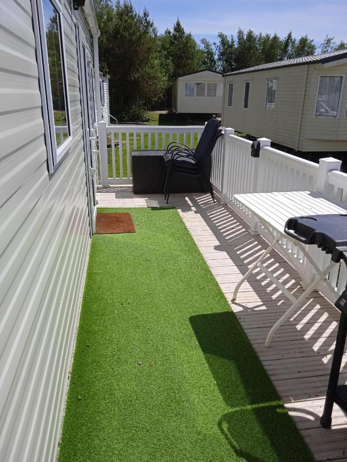 Апартаменти Chalet, Balcony, Bbq, Sleeps 6, Lytchett Minster Екстер'єр фото